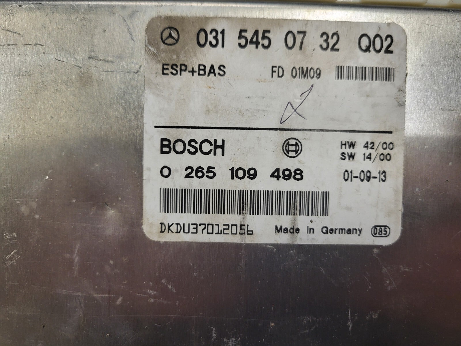 Mercedes Benz ECU / 0315450732 / 0265109498 / BOSCH