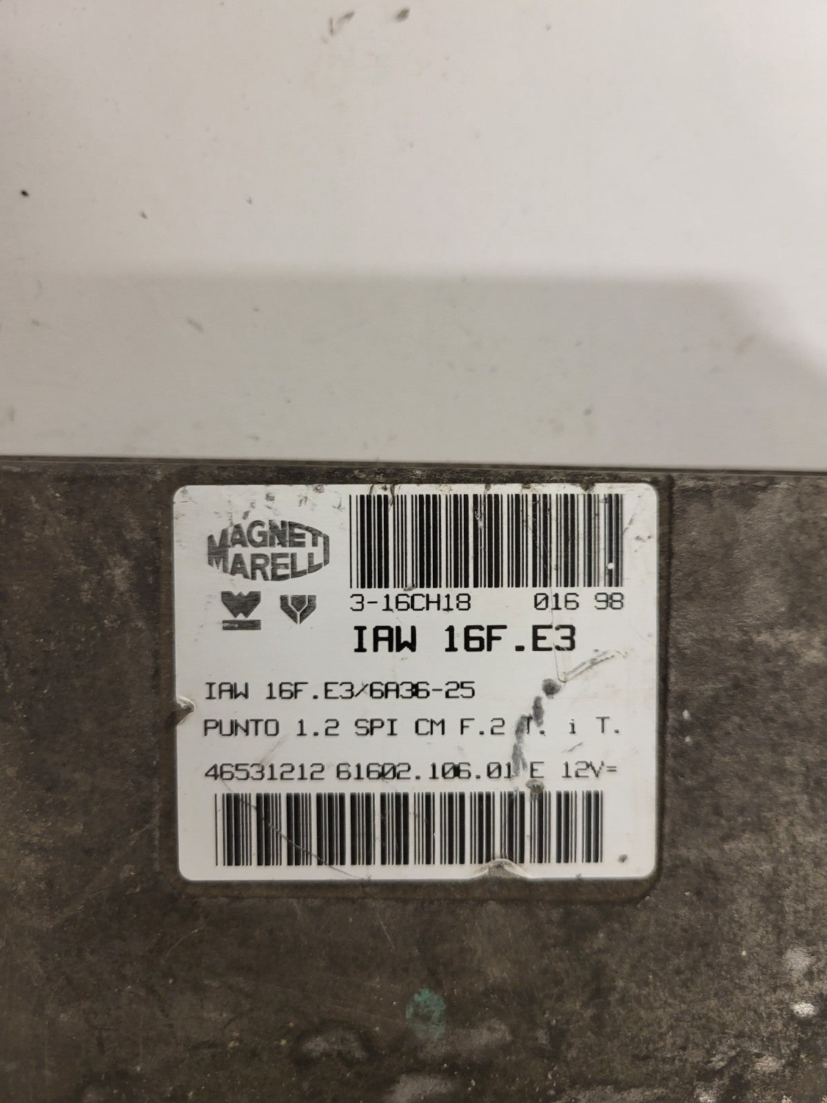 FIAT PUNTO 1.2 ECU / IAW16F.E3 / 46531212 / 61602.106.01 / MAGNETI MARELLI