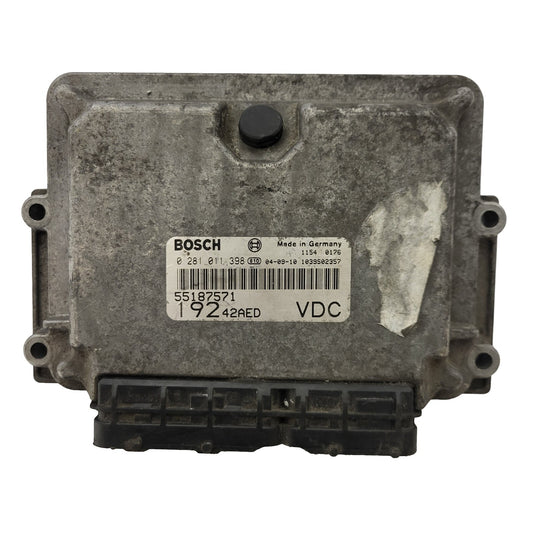 Fiat Stilo 1.9 JTD ECU / 0281011398 / 55187571 / 19242AED / 1039D02357 / BOSCH