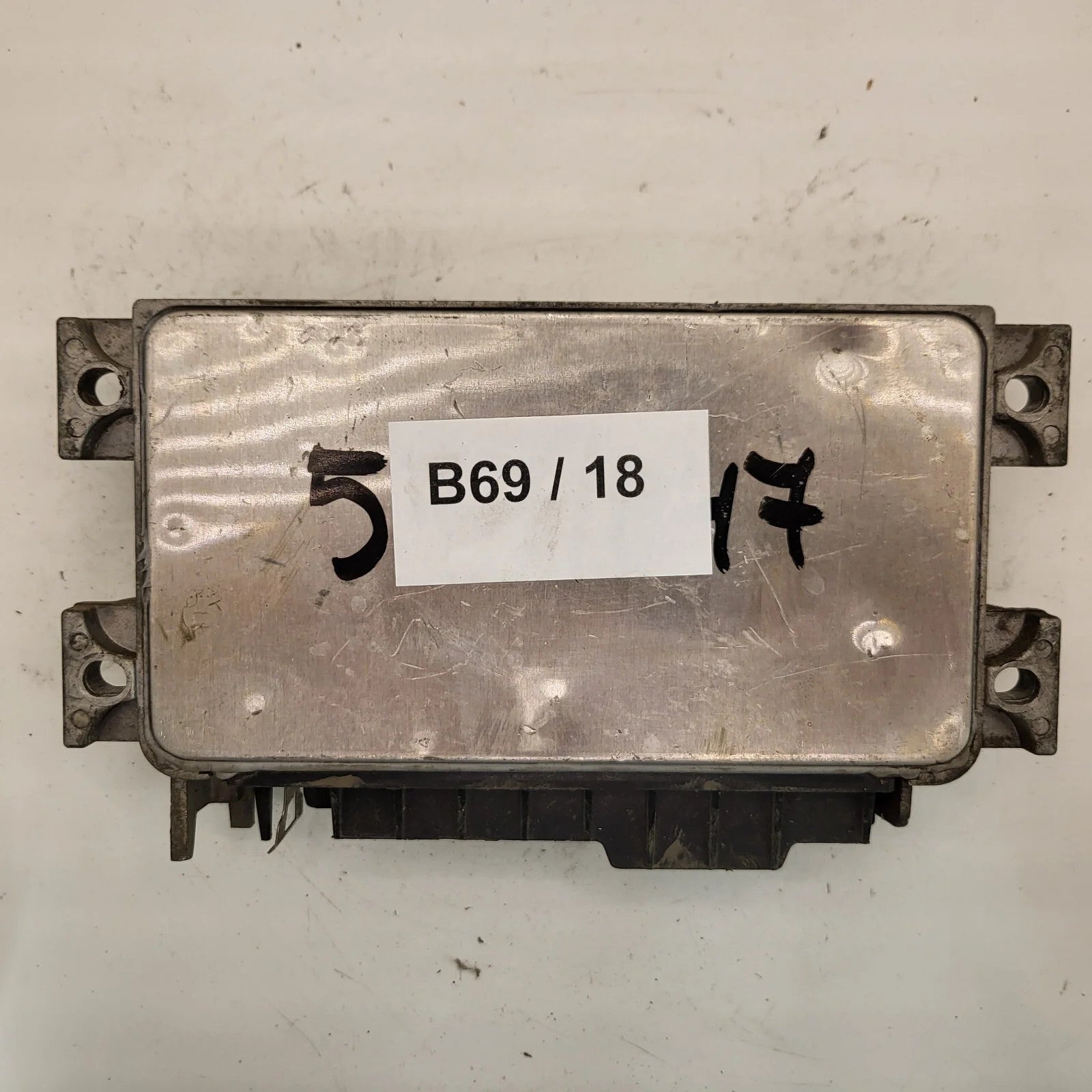 Fiat Punto 1.1 ECU / IAW 16F.EB / 7795574 / 61602.063.01 / MAGNETI MARELLI