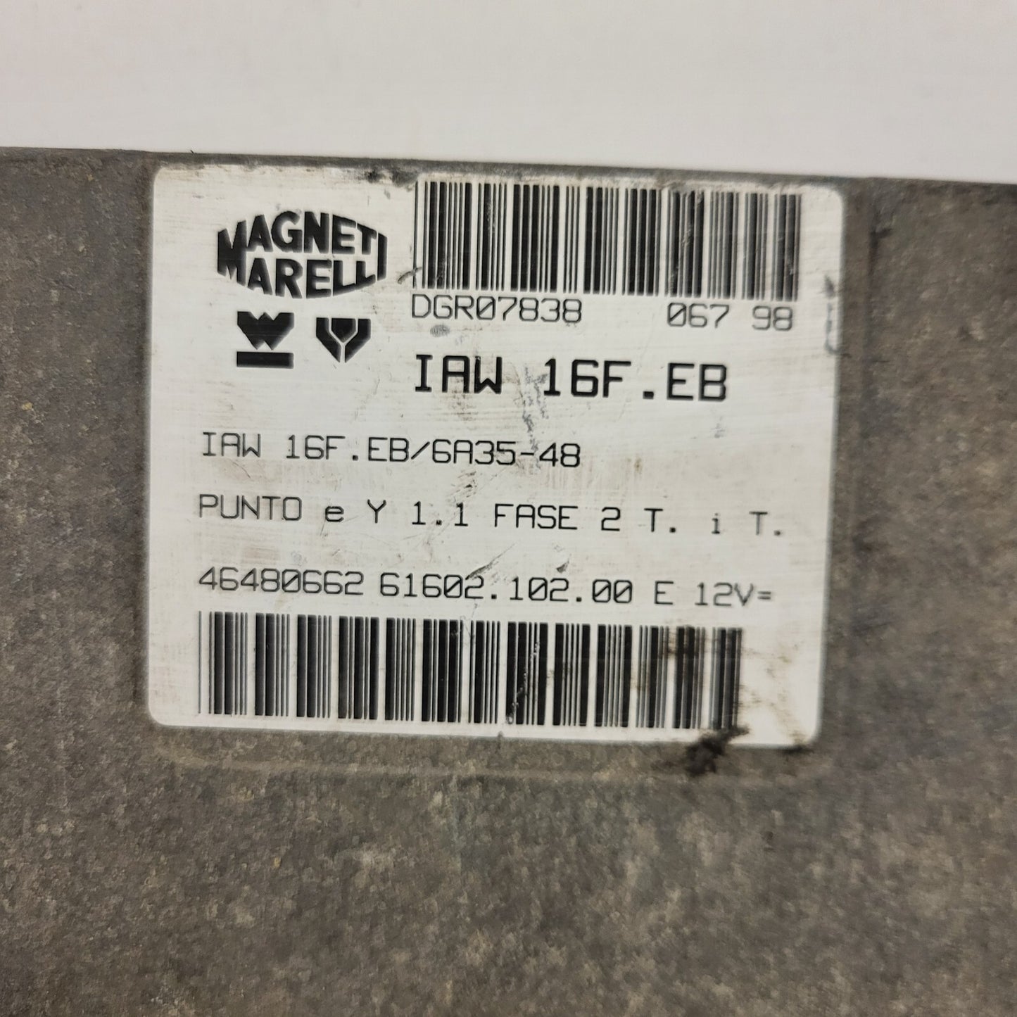 FIAT PUNTO LANCIA Y 1.1 ECU / IAW 16F.EB / 46480662 /  61602.102.00 / MAGNETI MA