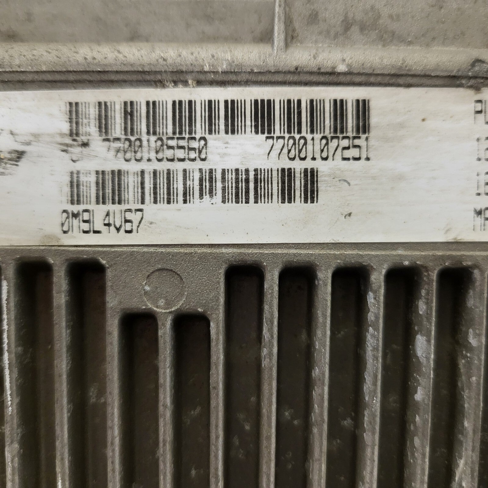 RENAULT TWINGO CLIO ECU / 7700105560 / 7700107251 / MAGNETI MARELLI