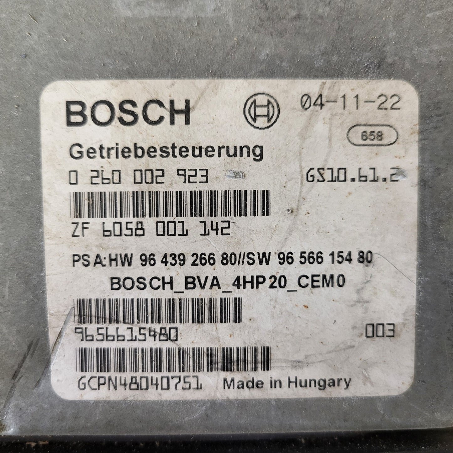 PEUGEOT 407 2.0 HDI ECU / 0260002923 / ZF6058001142 / BOSCH 