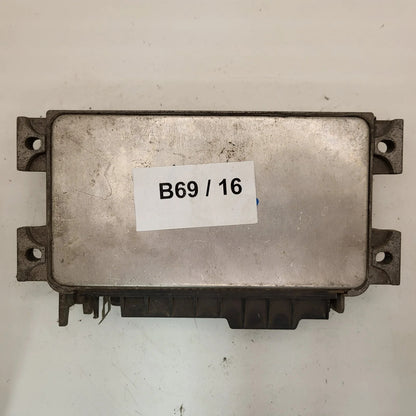 Fiat Punto 1.1 ECU / IAW 16F.EB / 7795574 / 61602.063.01 / MAGNETI MARELLI
