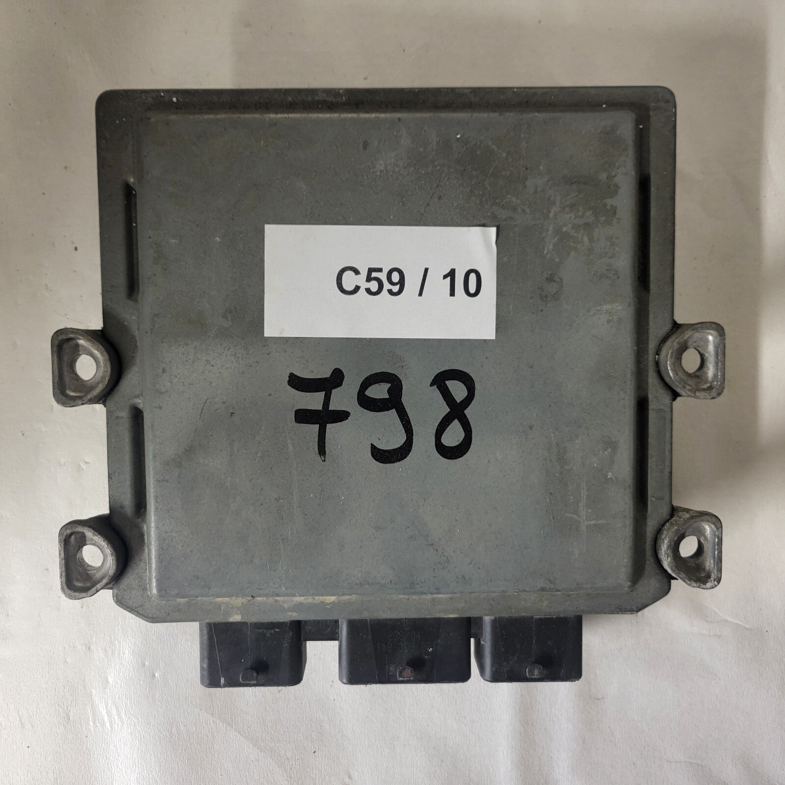 FORD FIESTA ECU / 3S61-12A650-LC / 5WS40140E-T / 5AYC / SID804 / J38A SIEMENS
