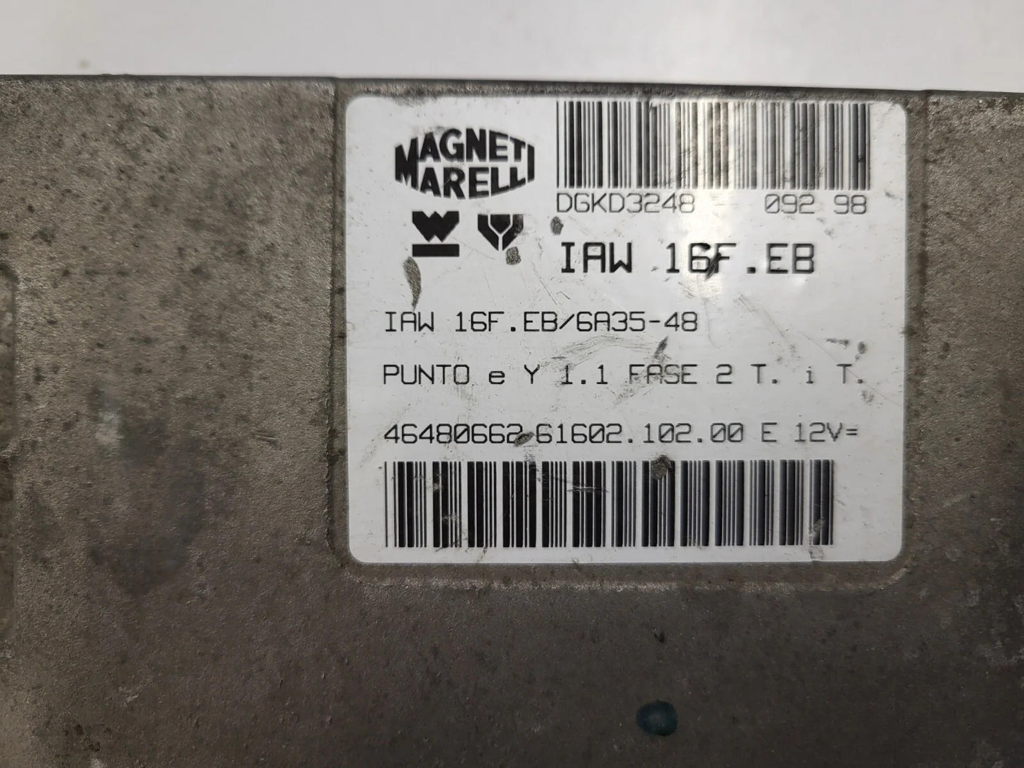 Renault ECU / 7700856784 / IAW6R.20 / 7700865819 / 16085.074 / MAGNETI MARELLI