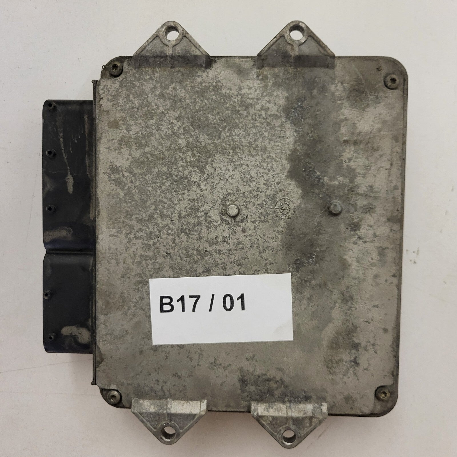OPEL TIGRA 1.3 JTD NT4 ECU / FGP 55198928 / MJD6J0.T2 / 7160006503 / MAGNETI