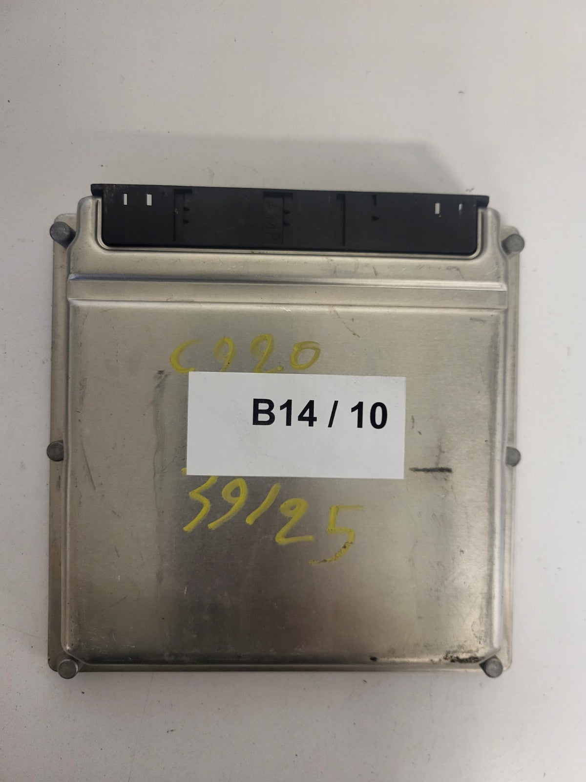 MERCEDES W203 ECU / A0001536979 / 0281011005 / CRC.11 / BOSCH
