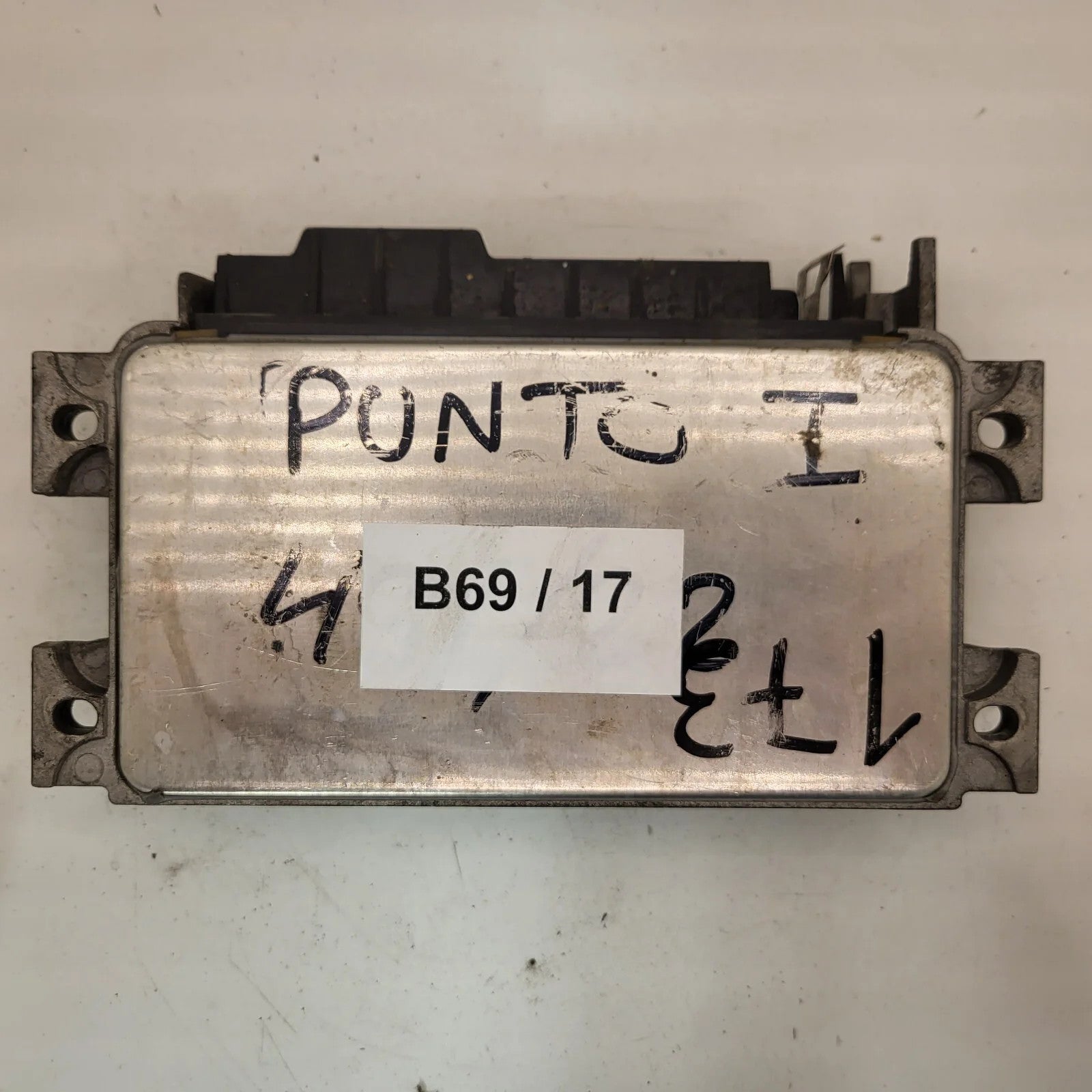 Fiat Punto 1.1 ECU / IAW 16F.EB / 7795574 / 61602.063.01 / MAGNETI MARELLI