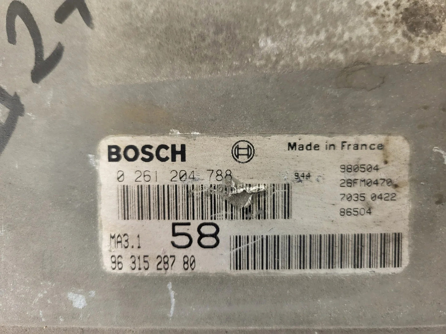 Peugeot Citroen ECU / 0261204788 / 9631528780 / BOSCH