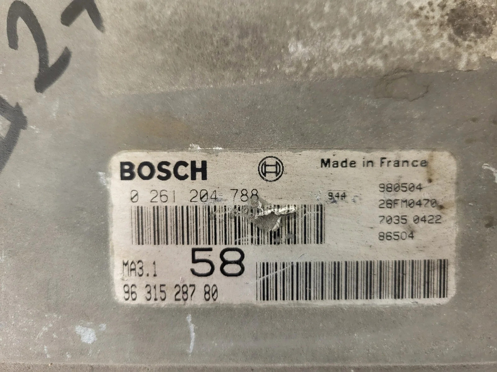 Peugeot Citroen ECU / 0261204788 / 9631528780 / BOSCH
