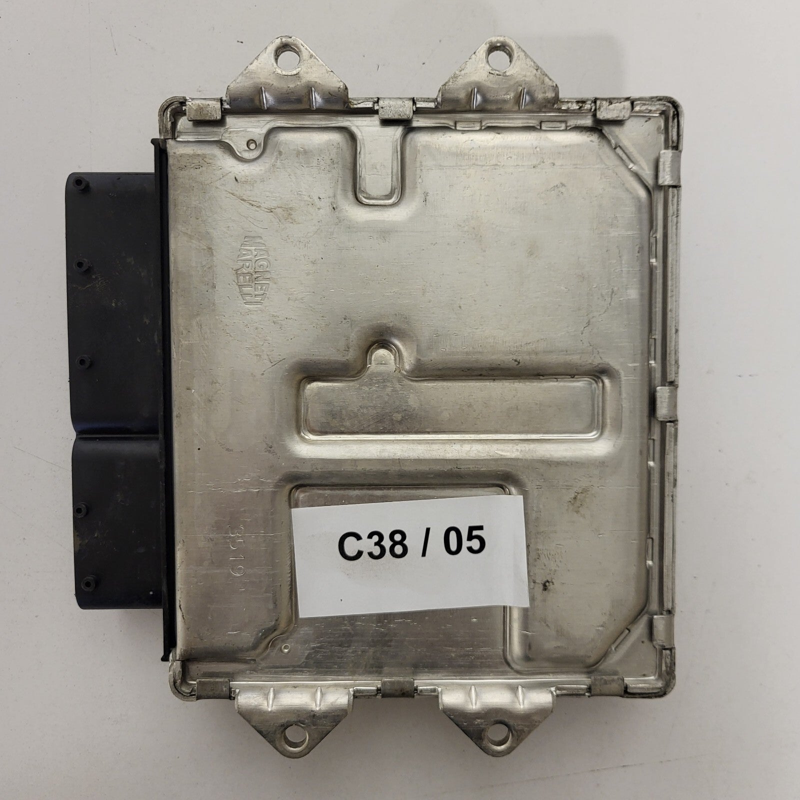 LANCIA MUSA FIAT IDEA ECU / 51872449 / MJD 8F2.I2 / HW00T / FPT