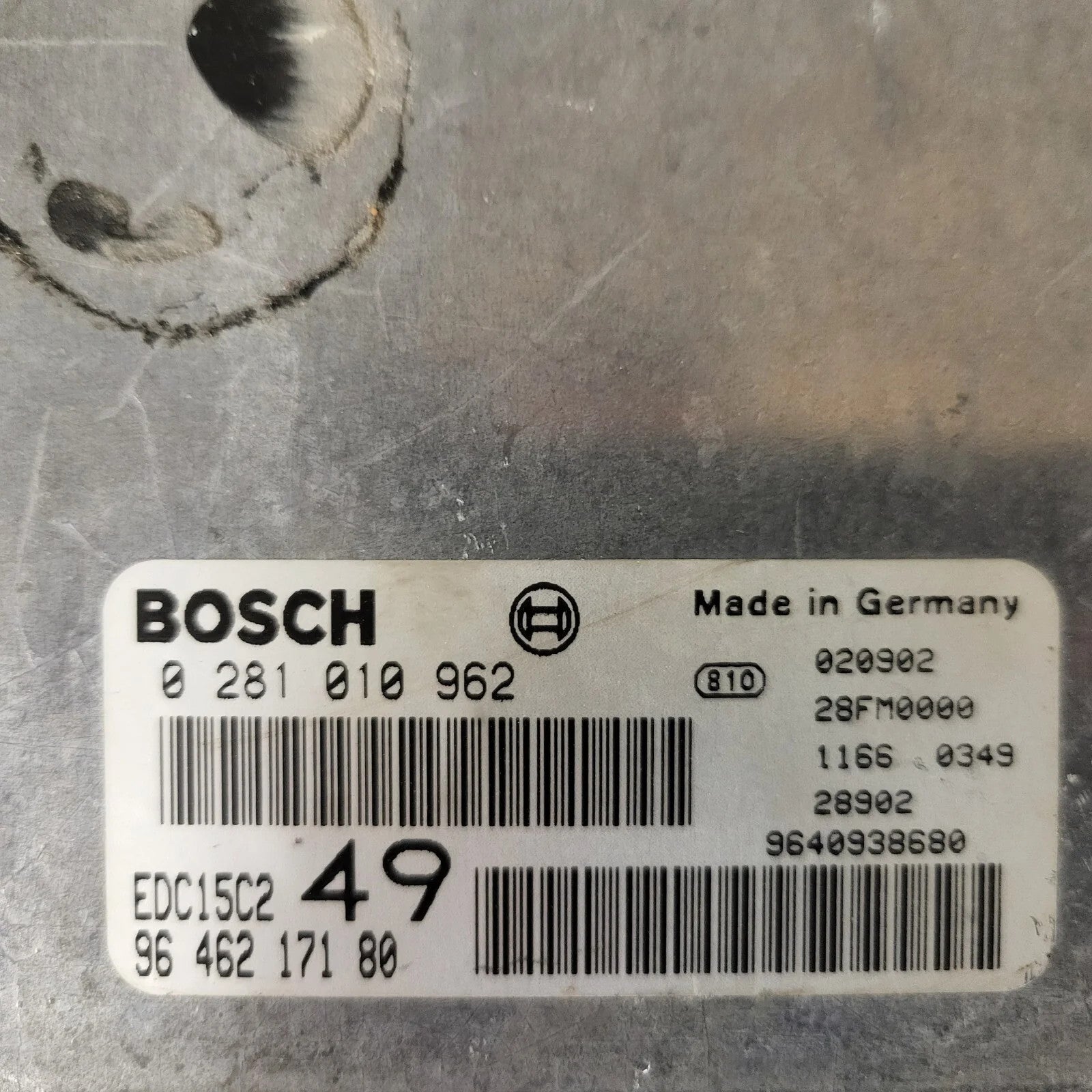 Peugeot Citroen ECU / 0281010962 / 9646217180 / BOSCH