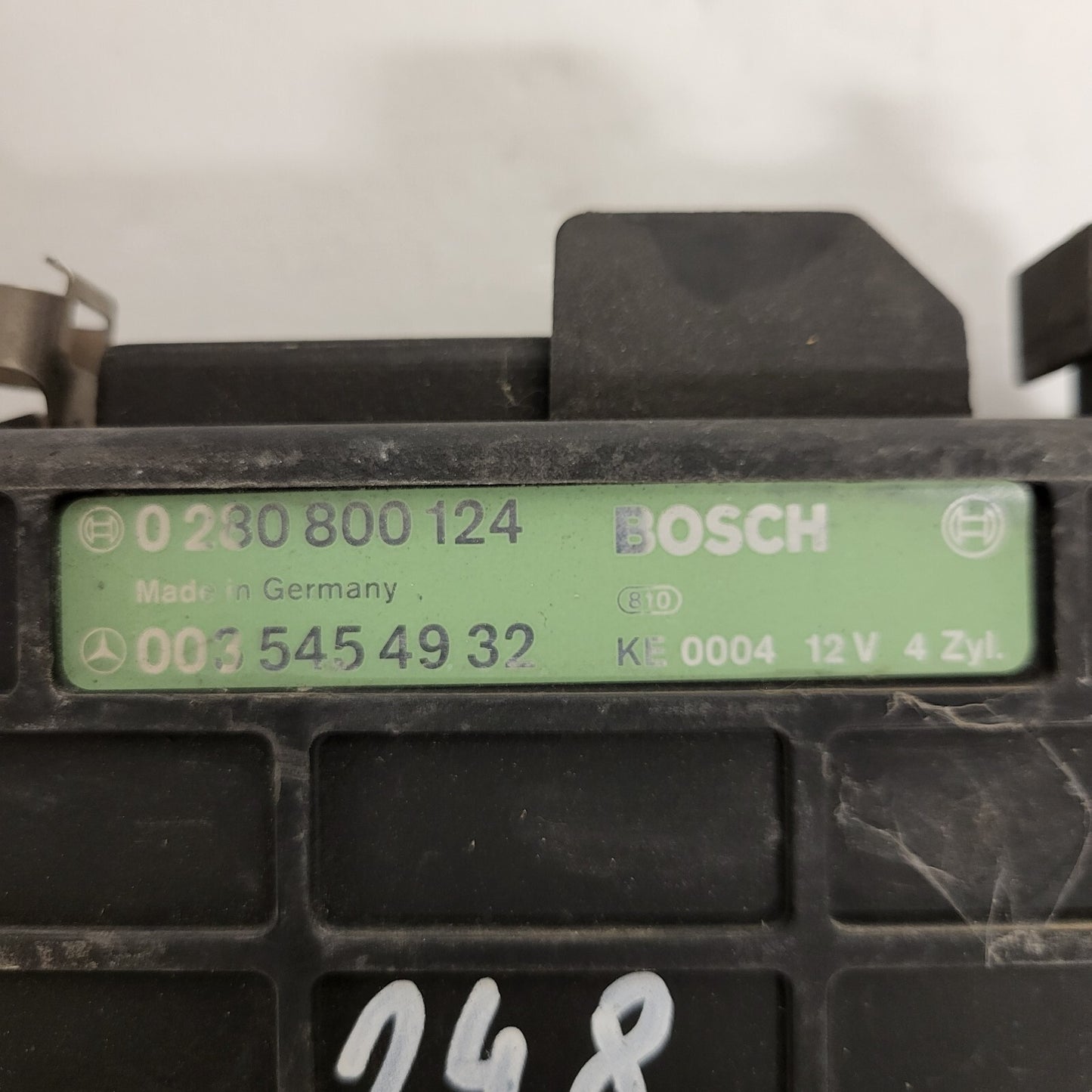 Mercedes Benz W201 W204 ECU / 0280800124 / 0035454932 / BOSCH