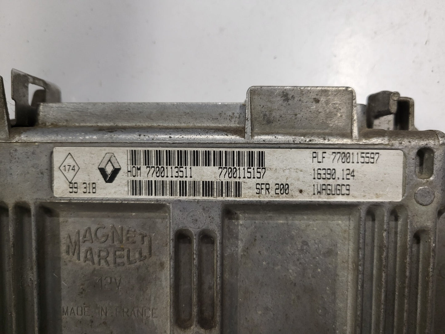 Renault Clio II ECU / 7700113511 / 7700115157 / 7700115597 / SFR200