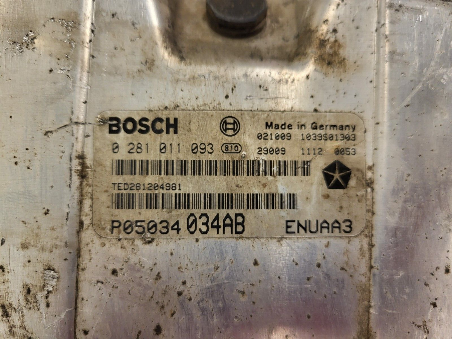CHRYSLER ECU / 0281011093 / P05034034AB / BOSCH