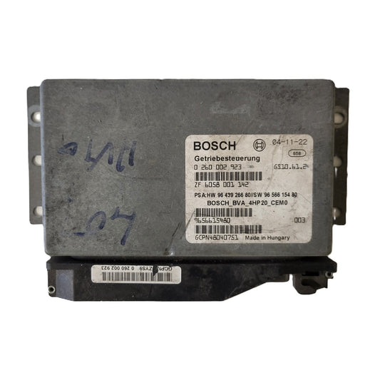 PEUGEOT 407 2.0 HDI ECU / 0260002923 / ZF6058001142 / BOSCH 