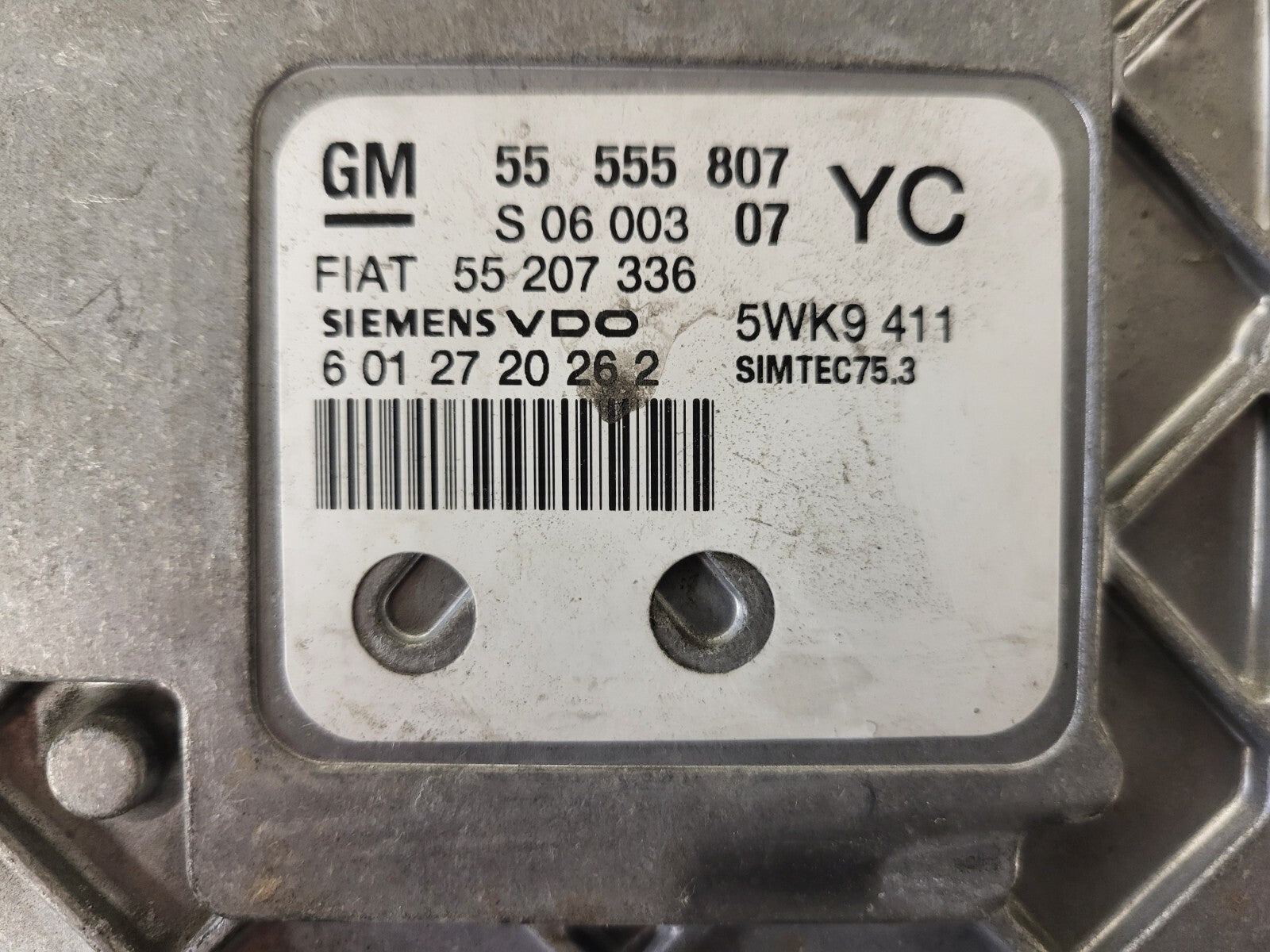 FIAT CROMA 1.8 ECU / 55555807 / 55207336 / SIMTEC 75.3 / YC / SIEMENS