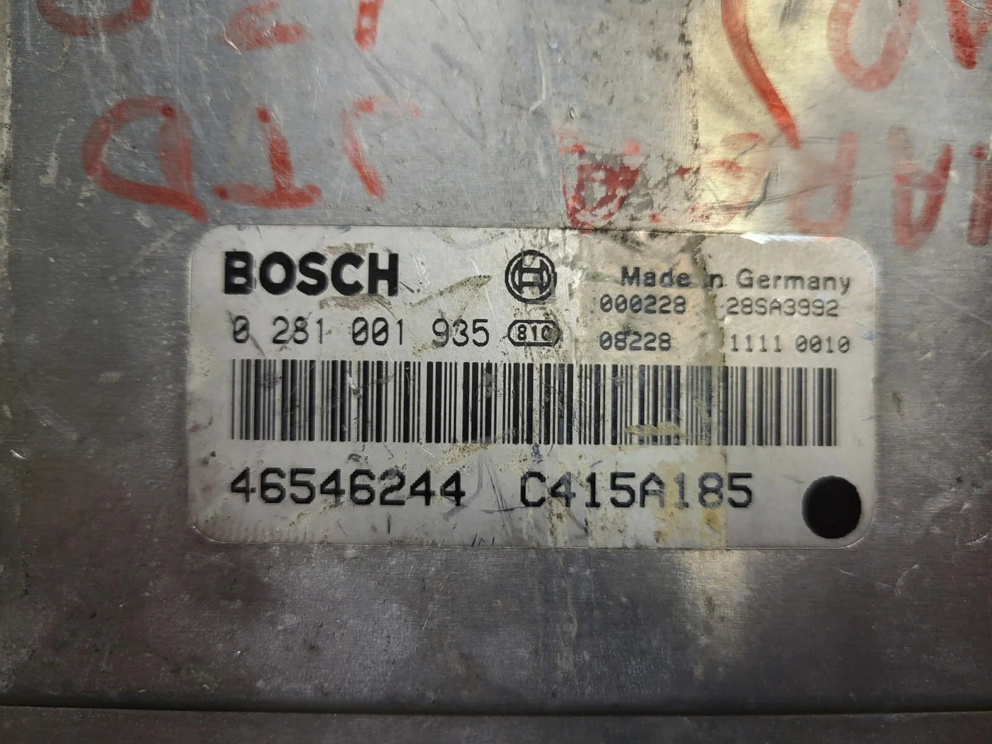 FIAT MAREA ECU / 0281001935 / 46546244 / C415A185 / BOSCH