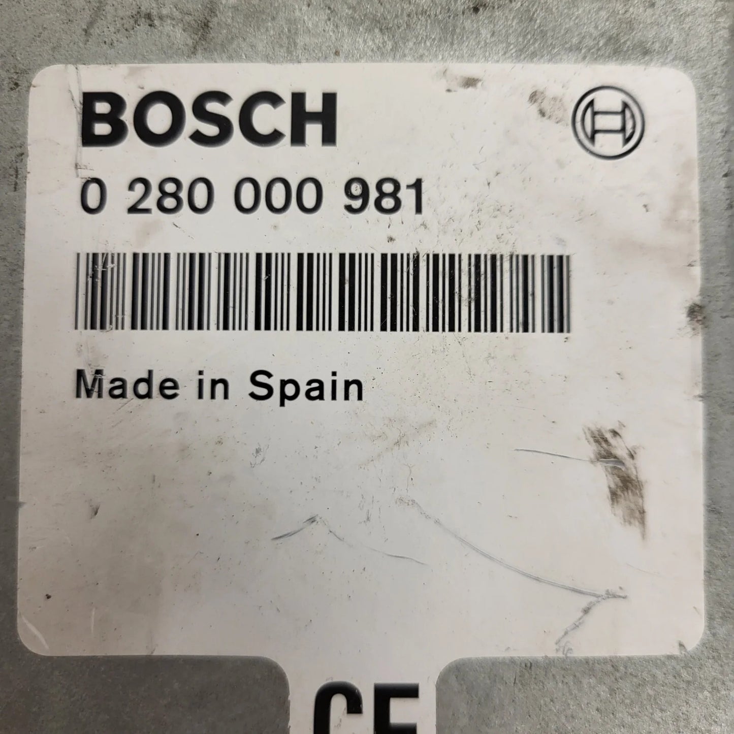 VOLVO 940 944 ECU / 0280000981 / 1275467 / BOSCH