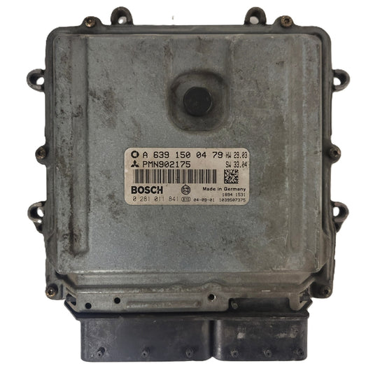 SMART FORFOUR ECU / A6391500479 / 0281011841 / BOSCH