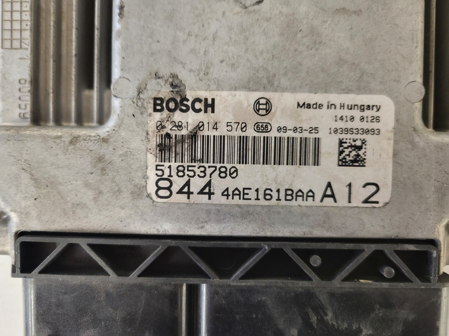 LANCIA DELTA 1.6 ECU / 0281014570 / 51853780 / BOSCH
