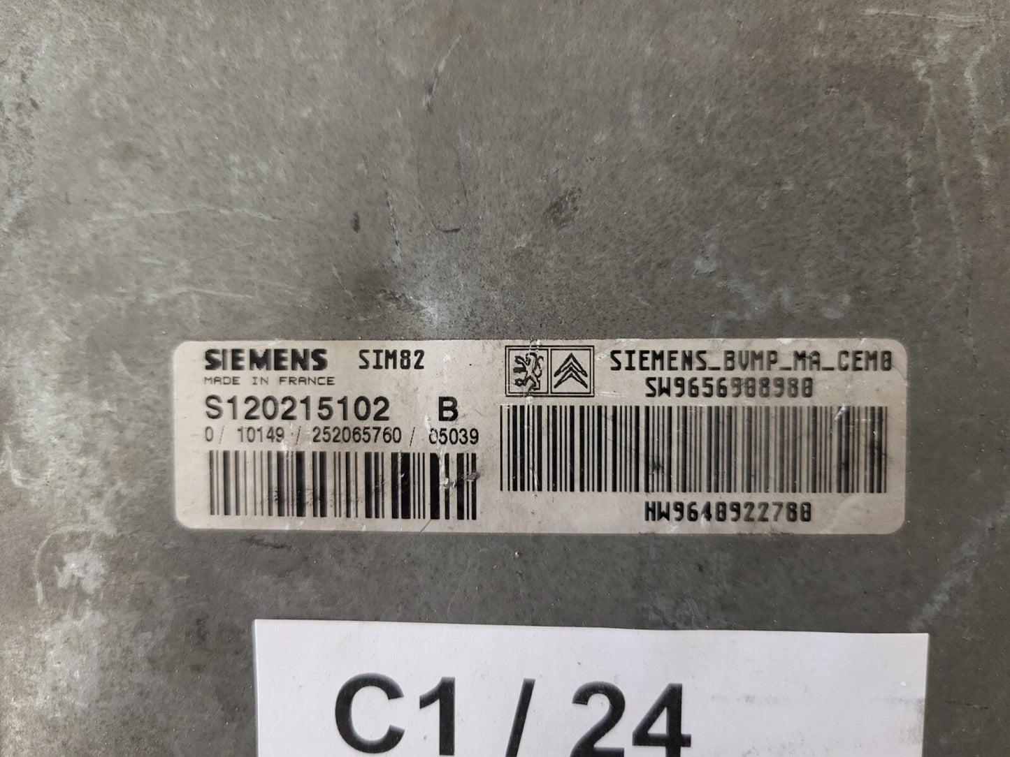 PEUGEOT CITREON ECU / S120215102B / SIM82 / SW9656908980 / HW9640922780 / BOSCH