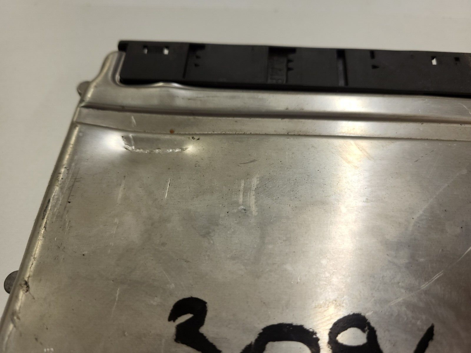 MERCEDES ECU / A0001537079 / 0281011006  /  BOSCH