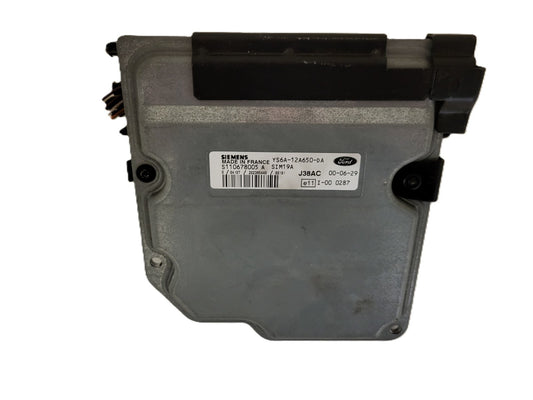 FORD FIESTA ECU / S110678005A / YS6A-12A650-DA / SIM19A / J38AC / SIEMENS