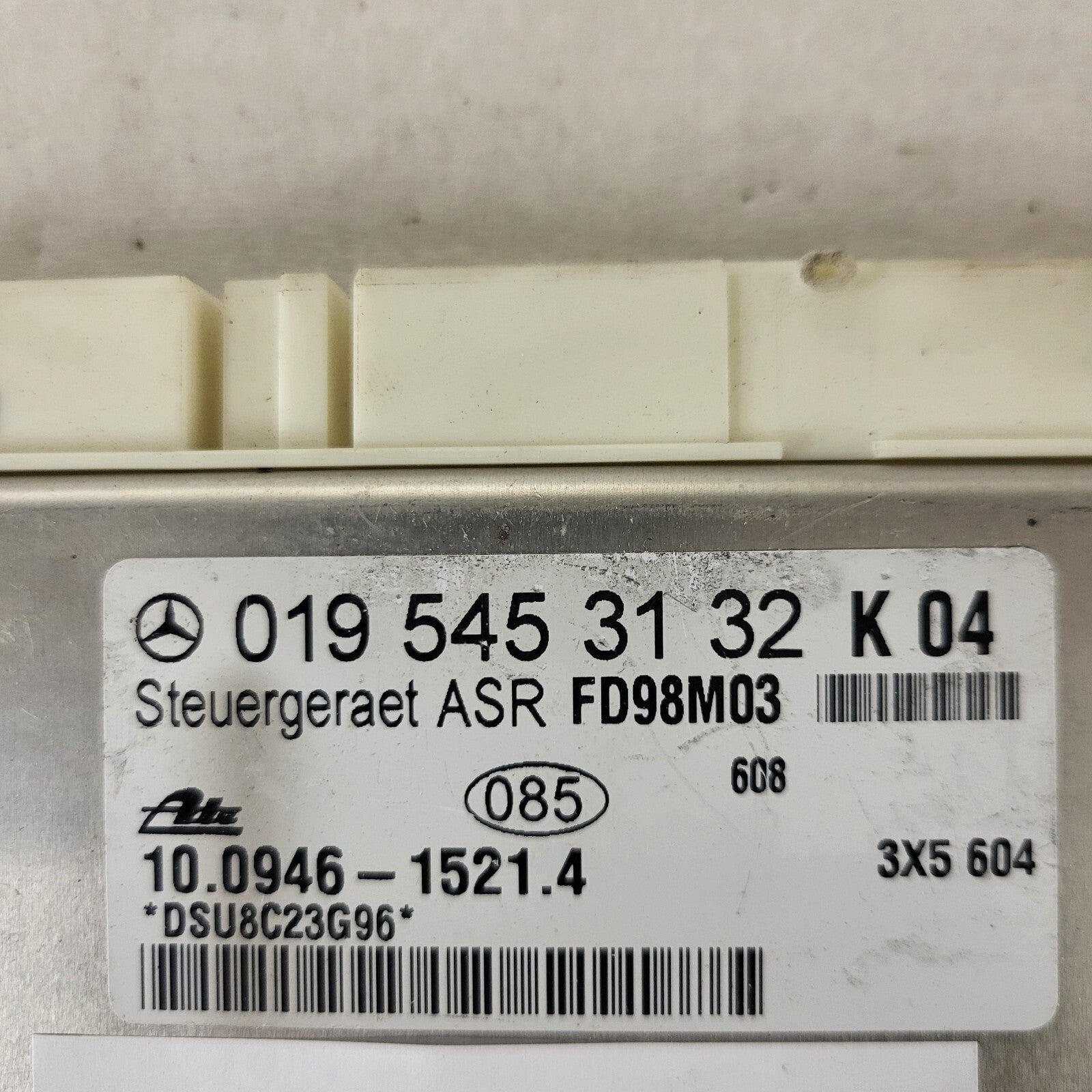 Mercedes C W202 ASR MODULE ECU / 0195453132 / 10.0946-1521.4 / ATE