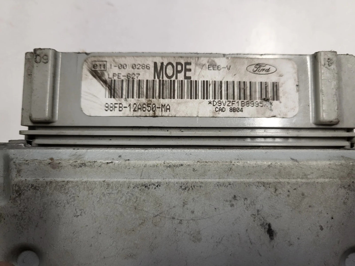 FORD FIESTA ECU / 98FB-12A650-MA / MOPE / LPE-627 / EEC-V / 98FB12A650MA