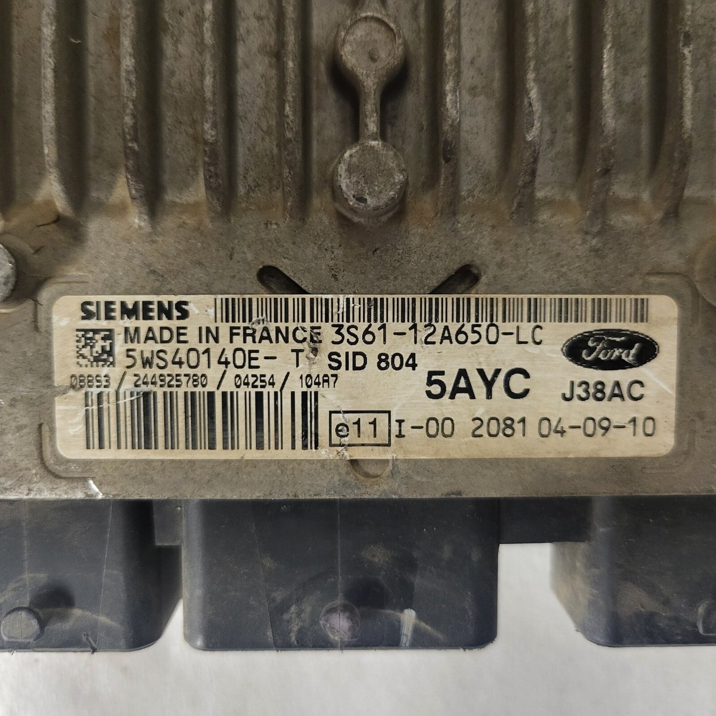 FORD FIESTA ECU / 3S61-12A650-LC / 5WS40140E-T / 5AYC / SID804 / J38A SIEMENS