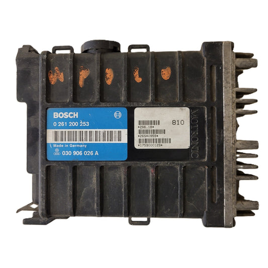 VW VOLKSWAGEN POLO 1.0 ECU / 0261200253 / 030906026A / BOSCH 