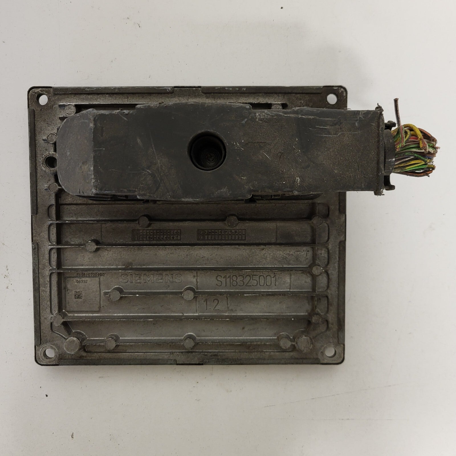 Ford ECU / S118107004D / 3S61-12A650-CB / 1PDB / SIM22 / J38AC / SIEMENS
