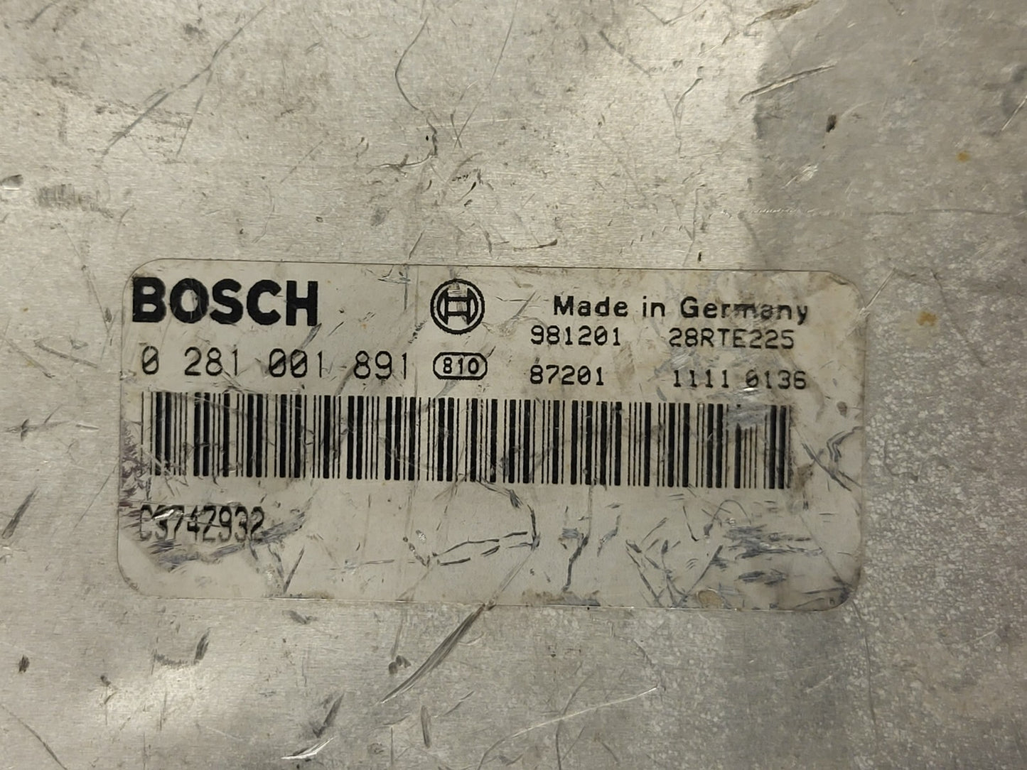 ALFA ROMEO 156 ECU / 0281001891 / C374Z932 / BOSCH