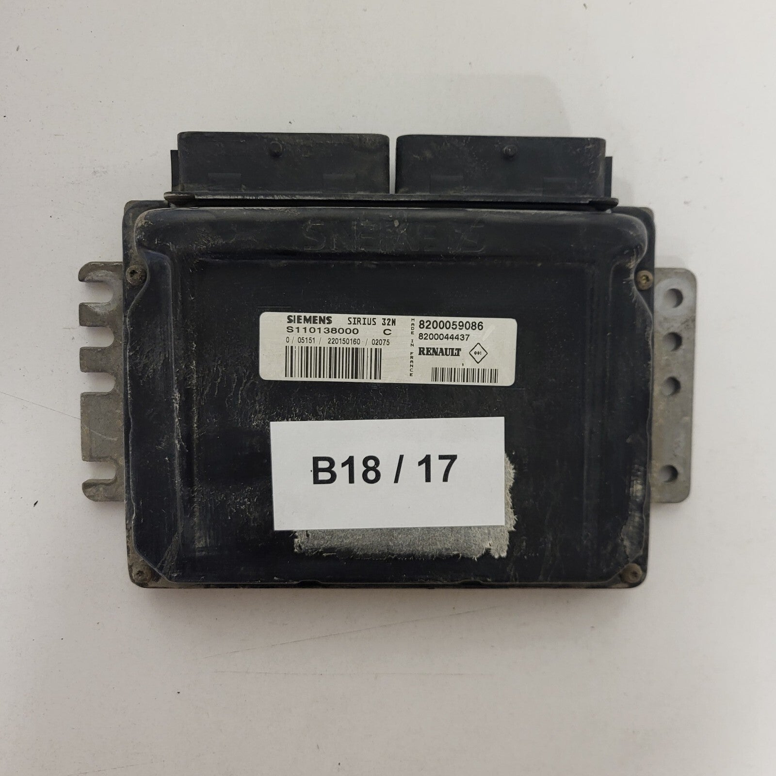 Renault ECU / S110138000 / 8200059086 / 8200044437 / S110138000C / SIRIUS 32N