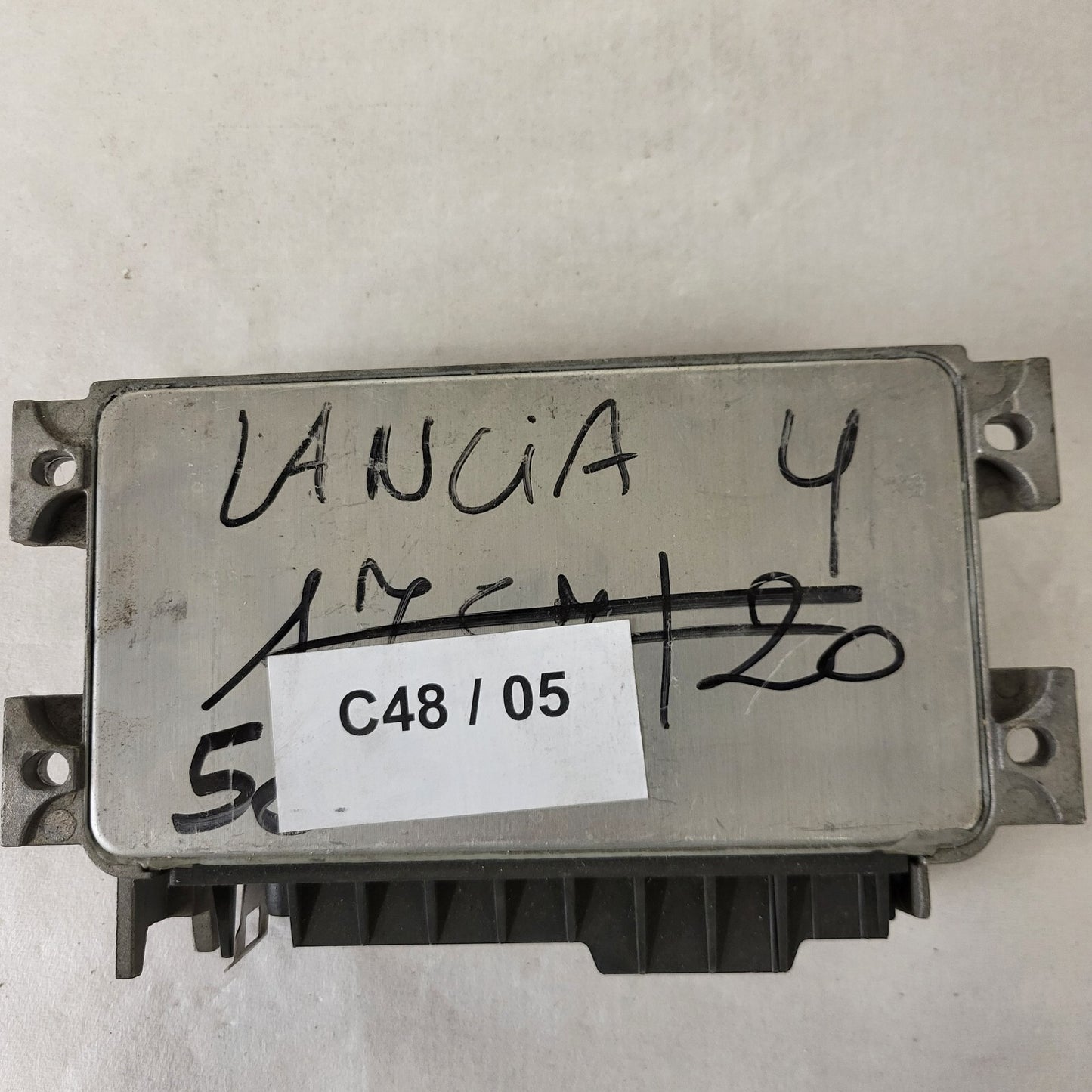 LANCIA Y 1.2 ECU / IAW 16F.ET / 46524188 / 61602.108.00 / MAGNETI MARELLI 