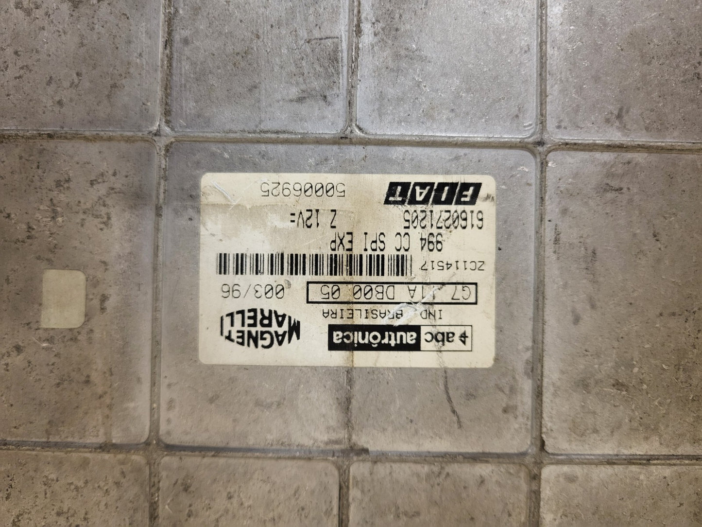 FIAT UNO ECU / G7.11A / 6160271205 / G7.11A DB00.05 / MAGNETI MARELLI
