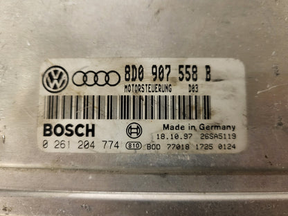 VW PASSAT ECU / 8D0907558B / 0261204774 / BOSCH
