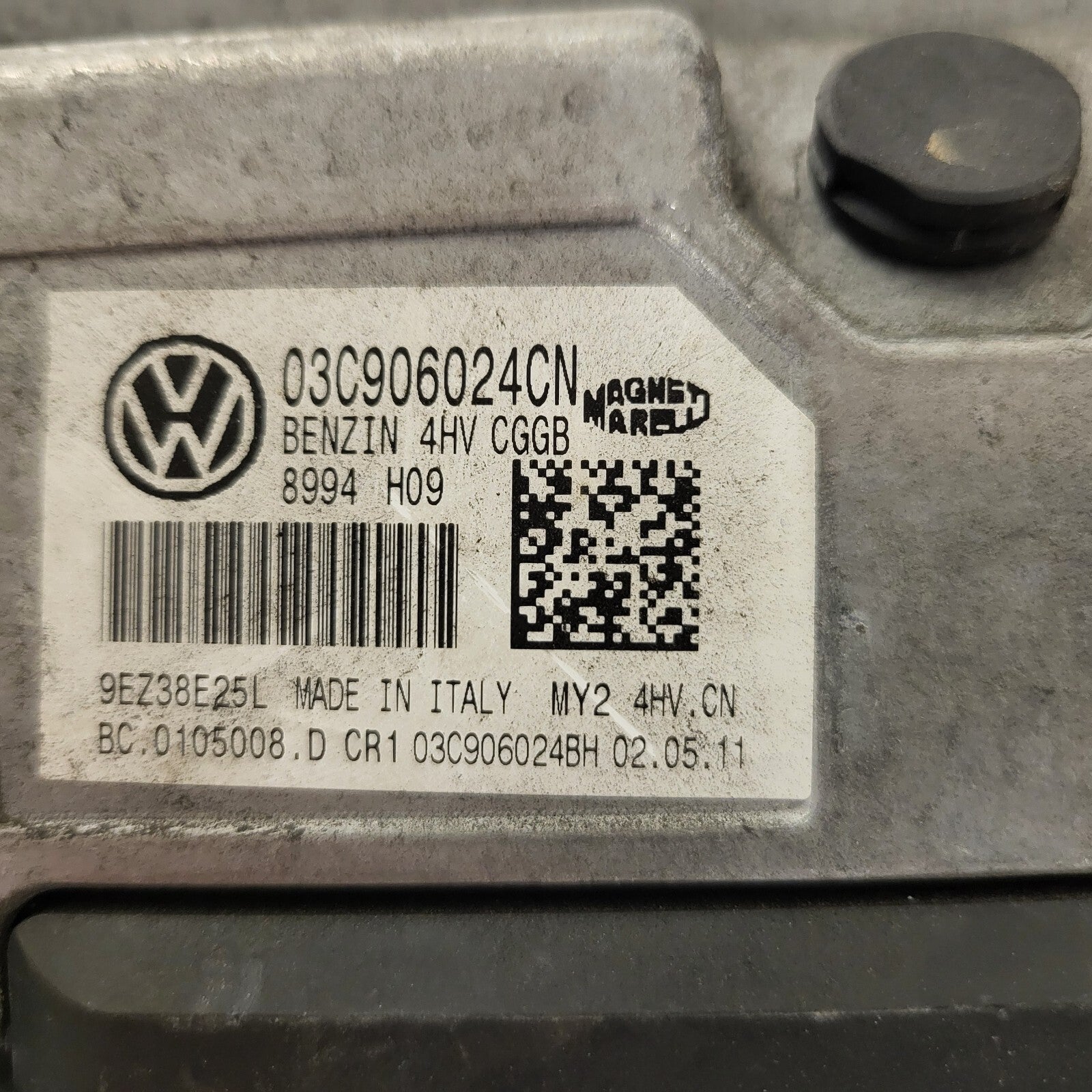 VW POLO 6R ECU / 03C906024CN / 4HV CGGB / MY2 4HV.CN / MAGNETI MARELLI