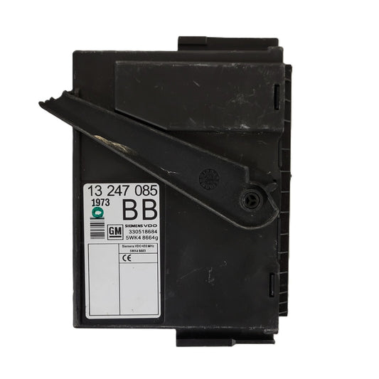 OPEL CORSA MERIVA ECU / 13247085 / 330518684 / 5WK48664G / SIEMENS