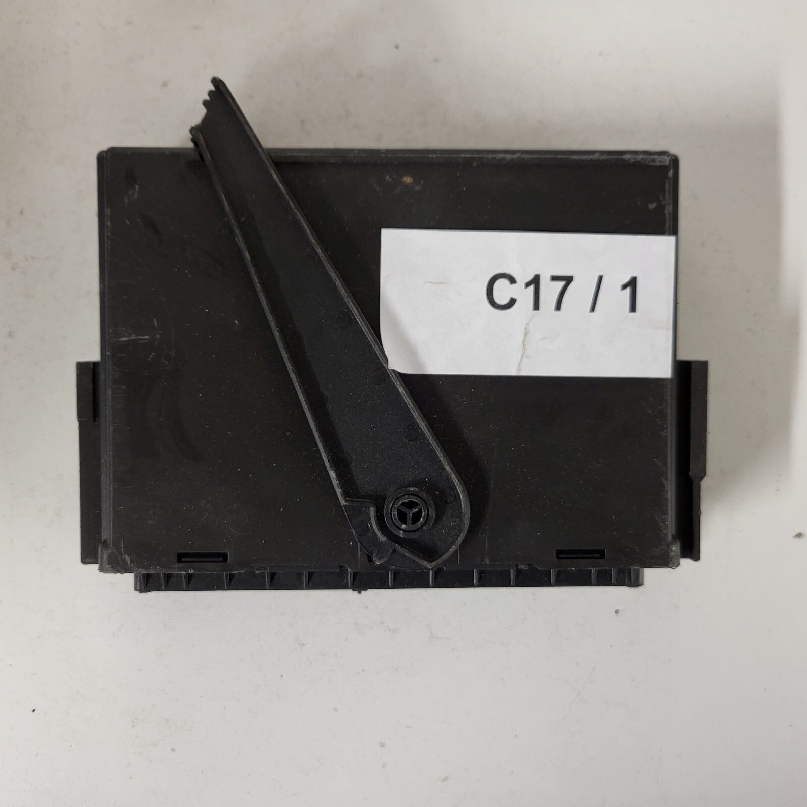 OPEL CORSA MERIVA ECU / 13247085 / 330518684 / 5WK48664G / SIEMENS