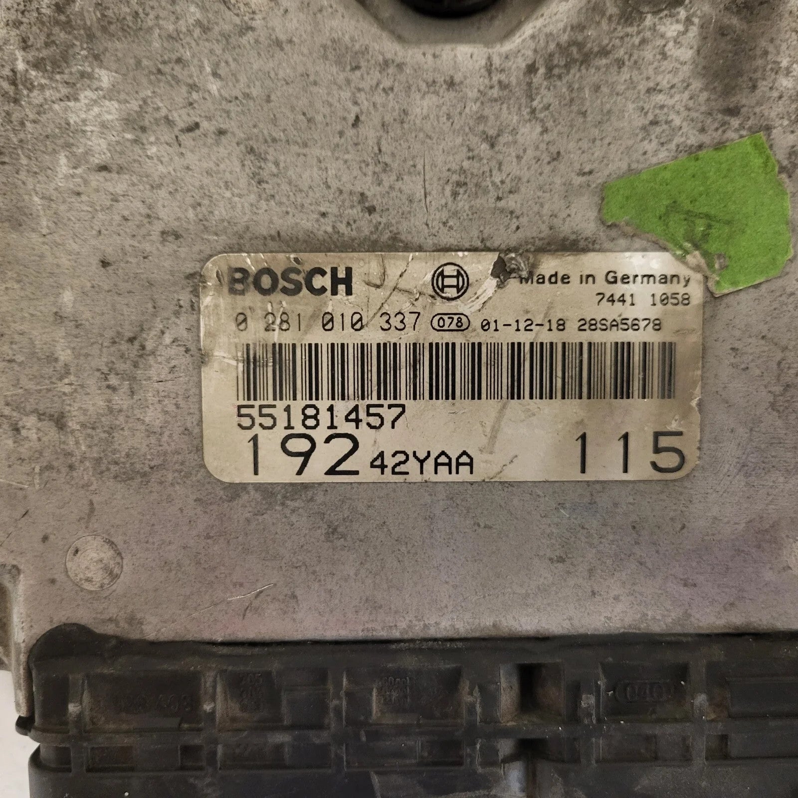 Fiat STILO ECU / 55181457 / 0281010337 / 19242YAA / BOSCH
