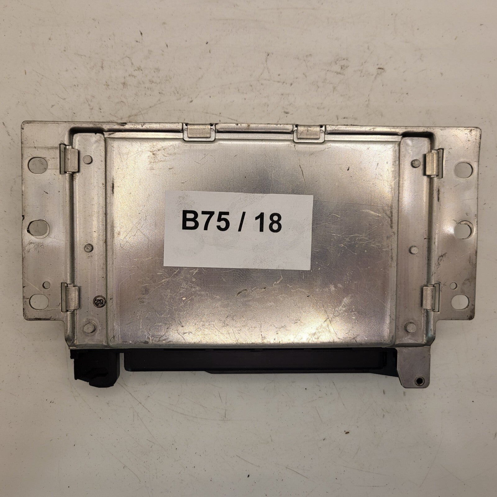 Audi VW ECU / 8D0907389D / 0265109463 / D46 / BOSCH