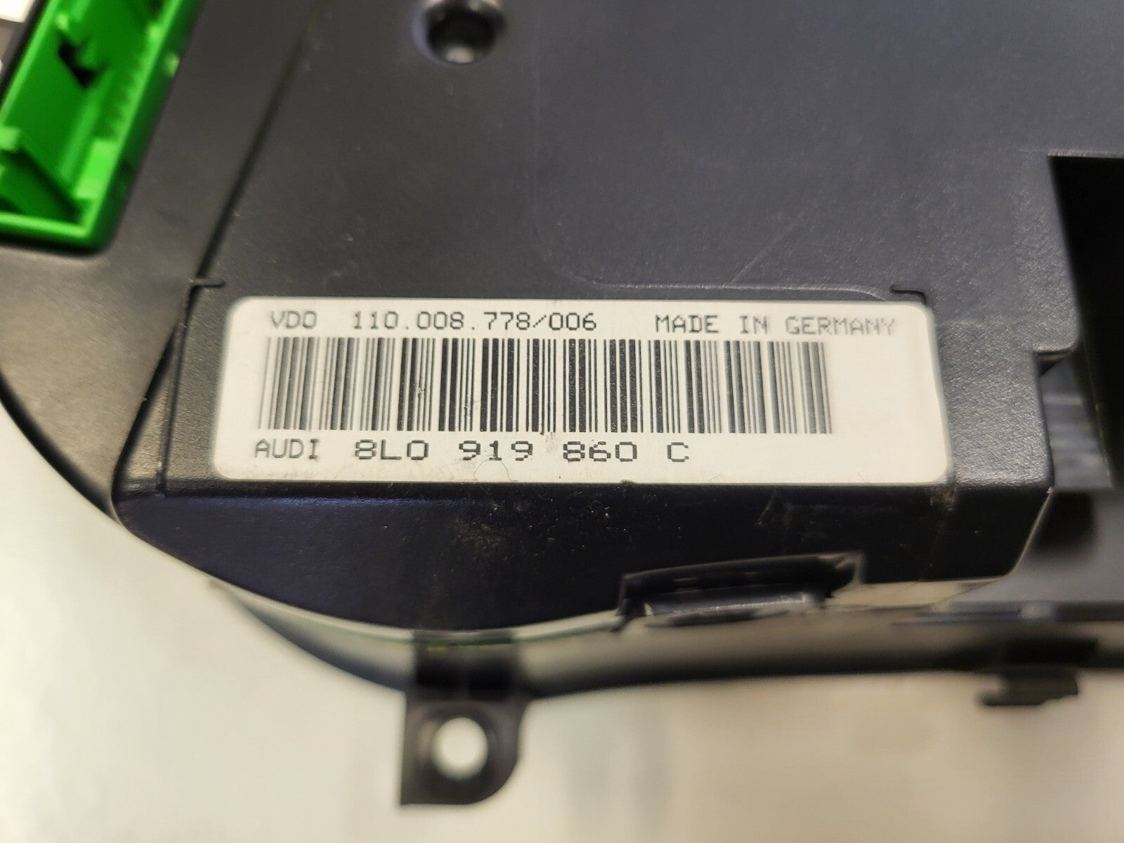 AUDI A3 BENINA QUADRO STRUMENTI CONTACHILOMETRI 8L0919860C 110008778/006