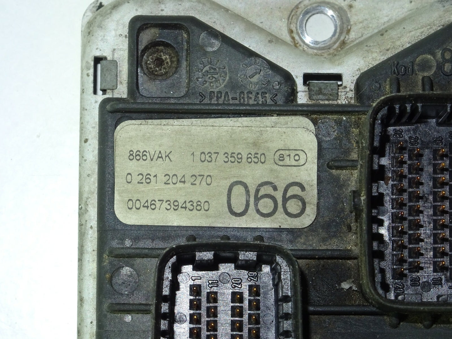 ALFA ROMEO 156 2.0 TS ECU 0261204270 / 1037359650 / 866VAK / 00467394380