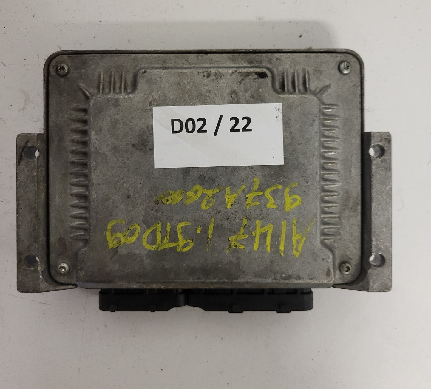 ALFA 147 1.9 ECU / 0281011488 / 55189421 / BOSCH