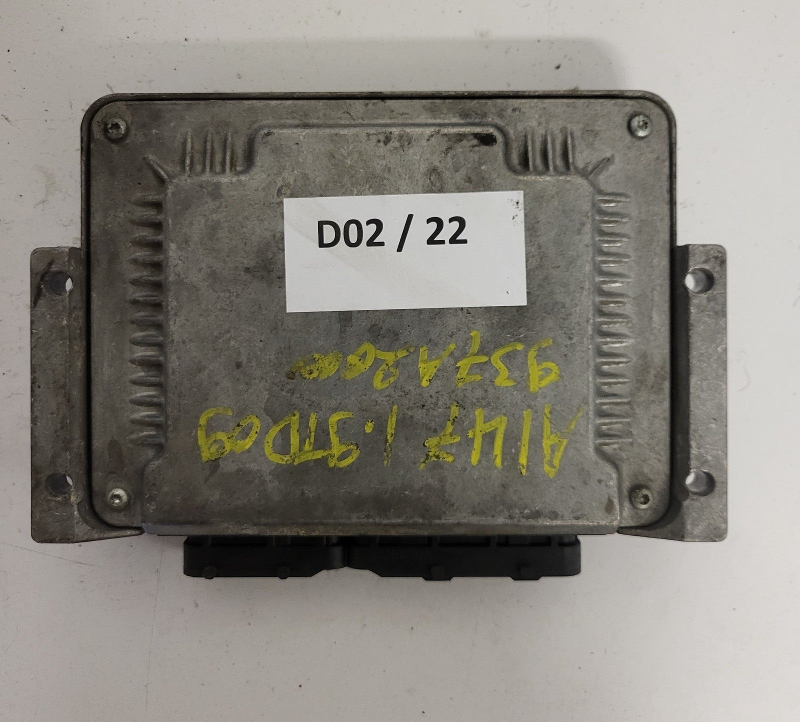 ALFA 147 1.9 ECU / 0281011488 / 55189421 / BOSCH