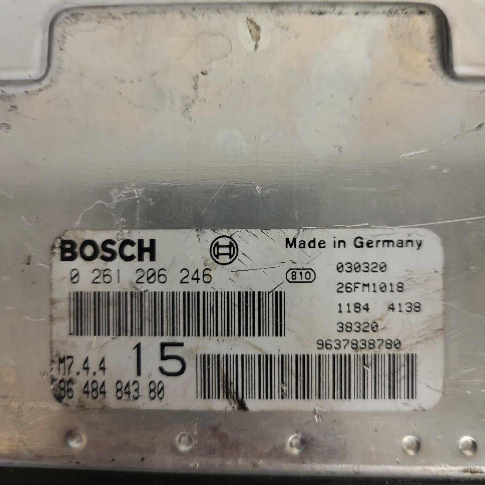 Peugeot Citroen ECU / 0261206246 / M7.4.4 / 9648484380 / BOSCH