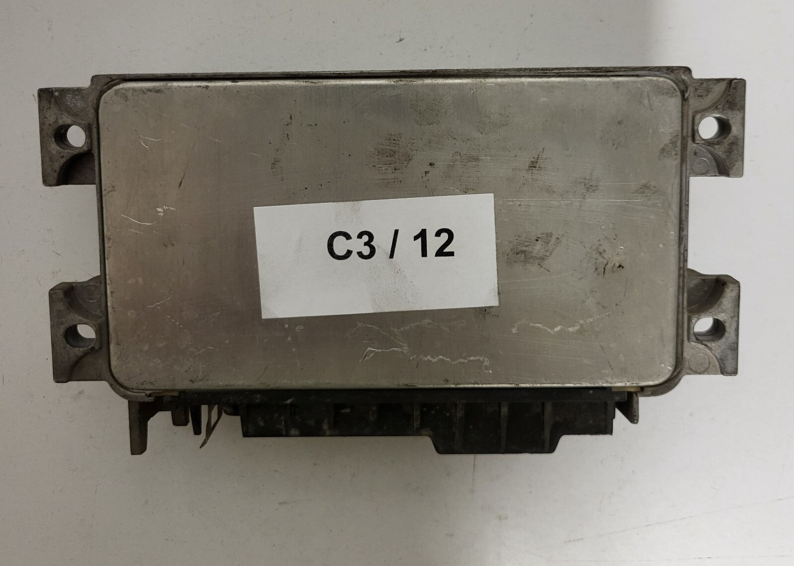 Fiat Punto 1.2 ECU / 46524186 / IAW 16F.E3 / 61602.106.00 / MAGNETI MARELLI